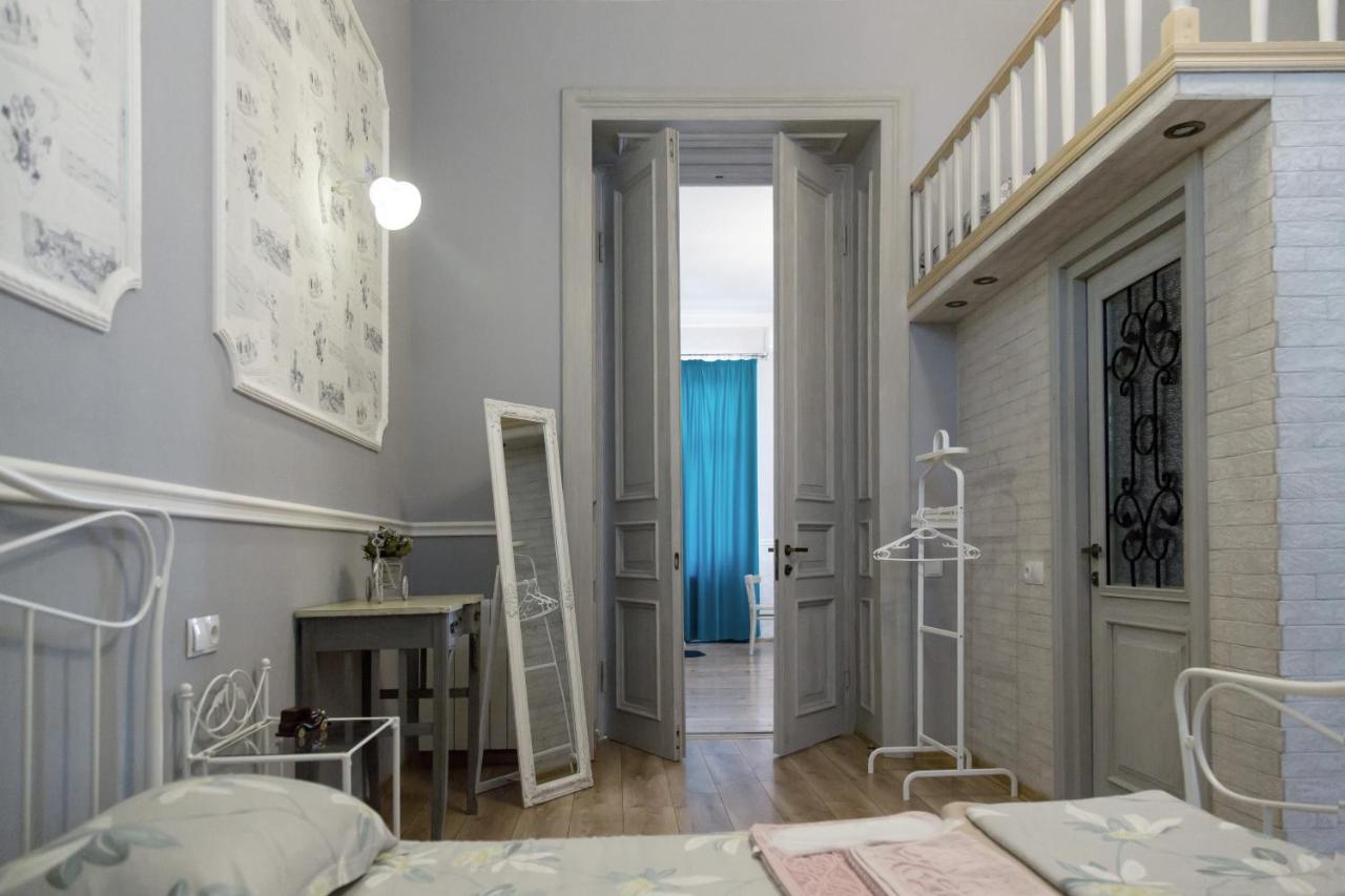 Apartament On Aghmashenebeli 26 Tbilisi Ngoại thất bức ảnh