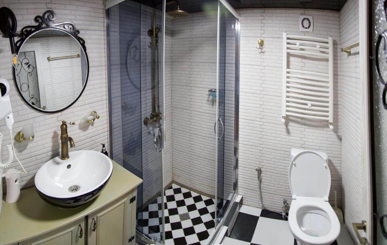 Apartament On Aghmashenebeli 26 Tbilisi Ngoại thất bức ảnh