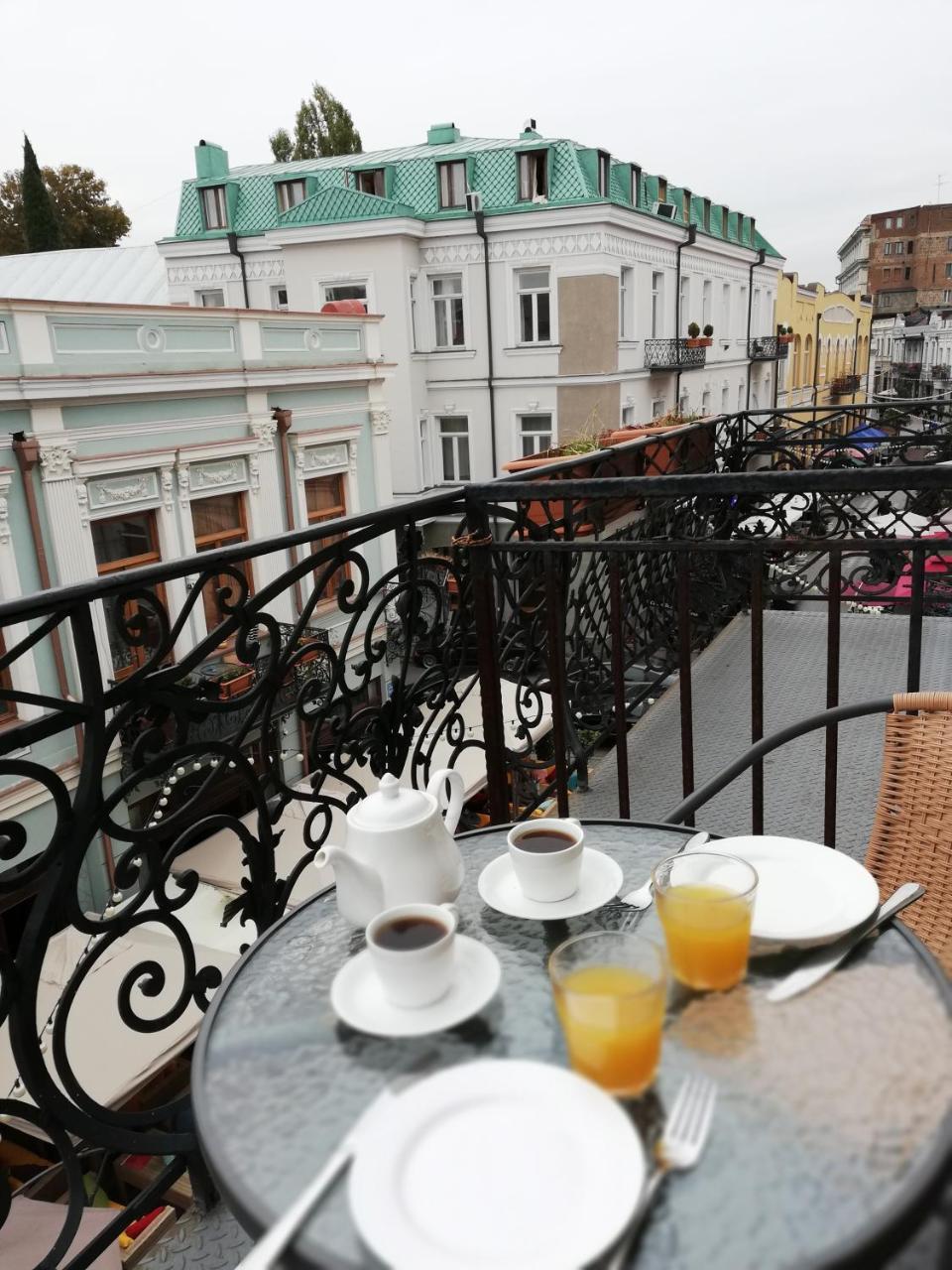 Apartament On Aghmashenebeli 26 Tbilisi Ngoại thất bức ảnh
